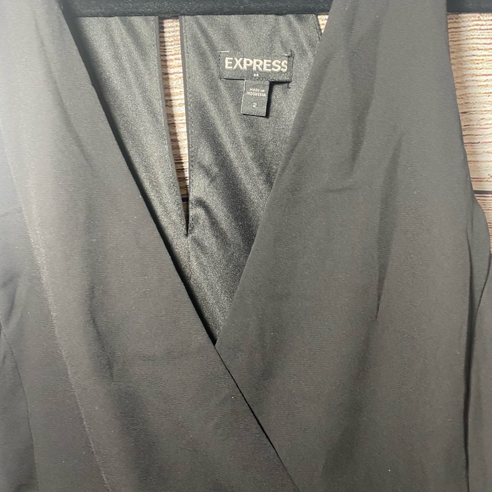 Express Romper - Picture 2 of 3